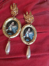 Load image into Gallery viewer, Victorian Glam Portrait Scenic Cameo Pearl Drop Earrings